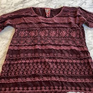 Johnny Was 3/4 sleeve embroidered maroon top size Small